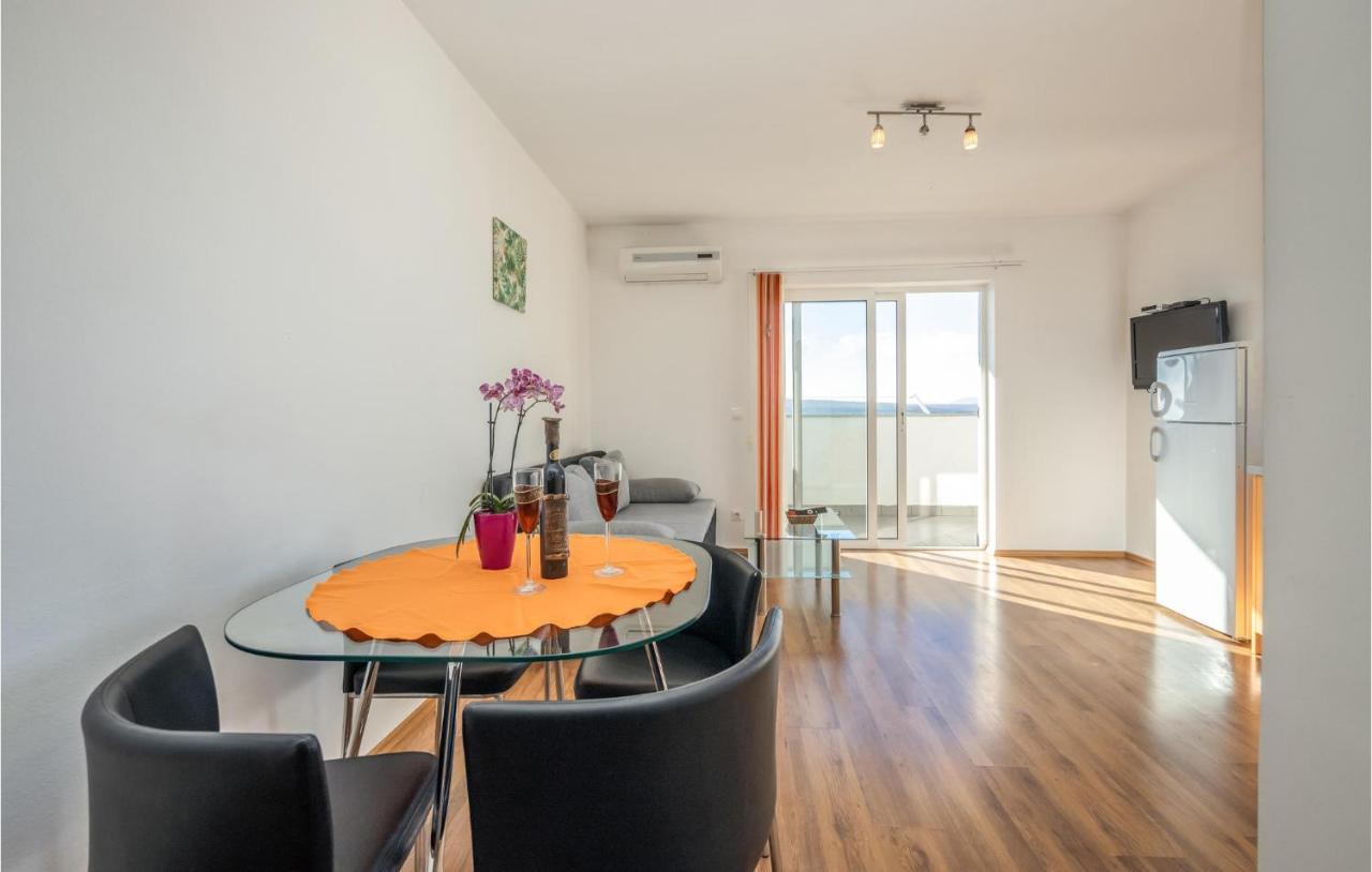 Stunning Apartment In Crikvenica With Wifi Ngoại thất bức ảnh